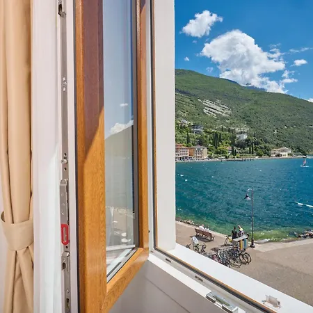 Hotel Geier Torbole Sul Garda Exterior photo